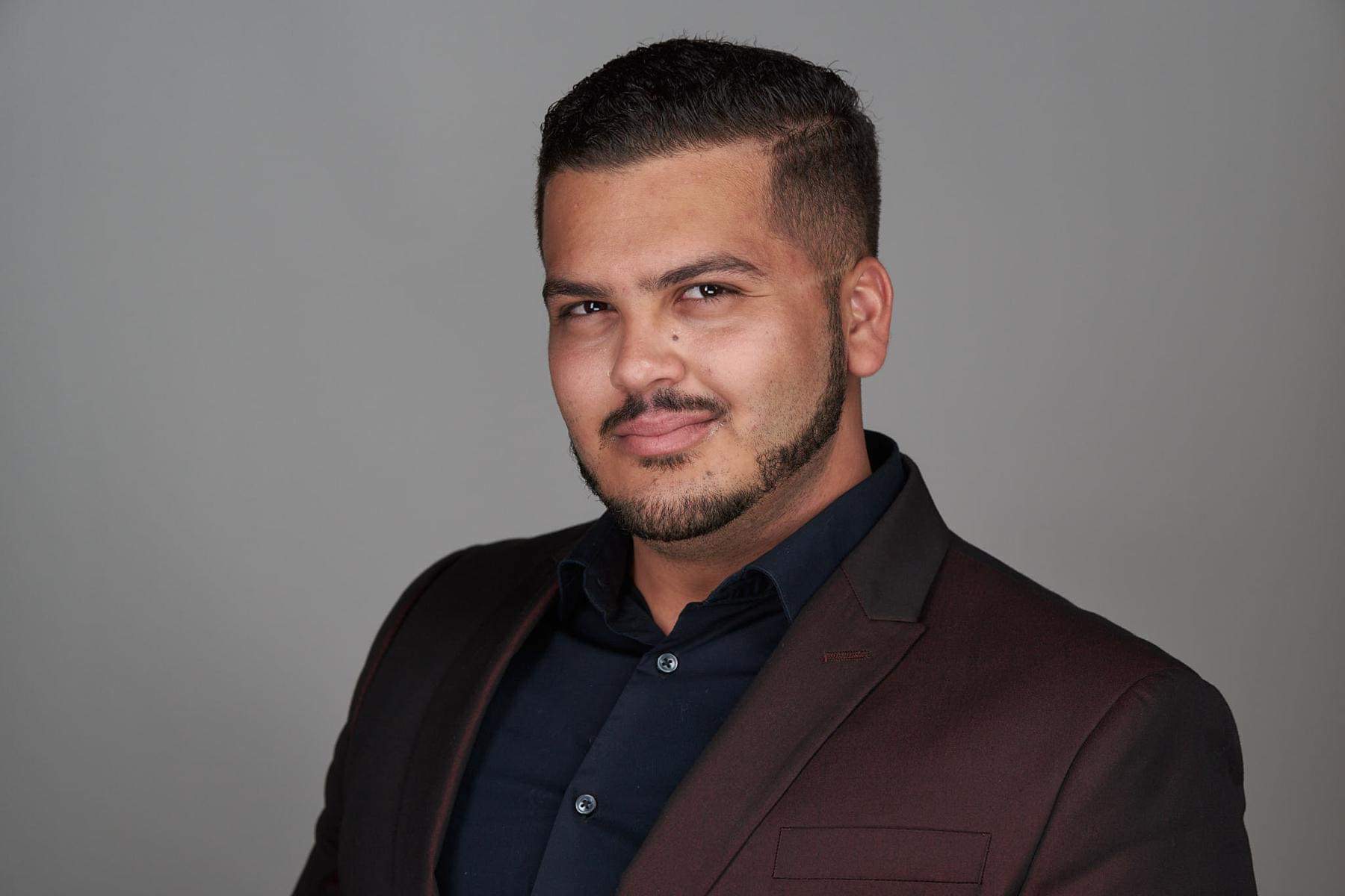 Cuban-American Tenor, Michael Rodriguez, begins season with Houston Grand Opera