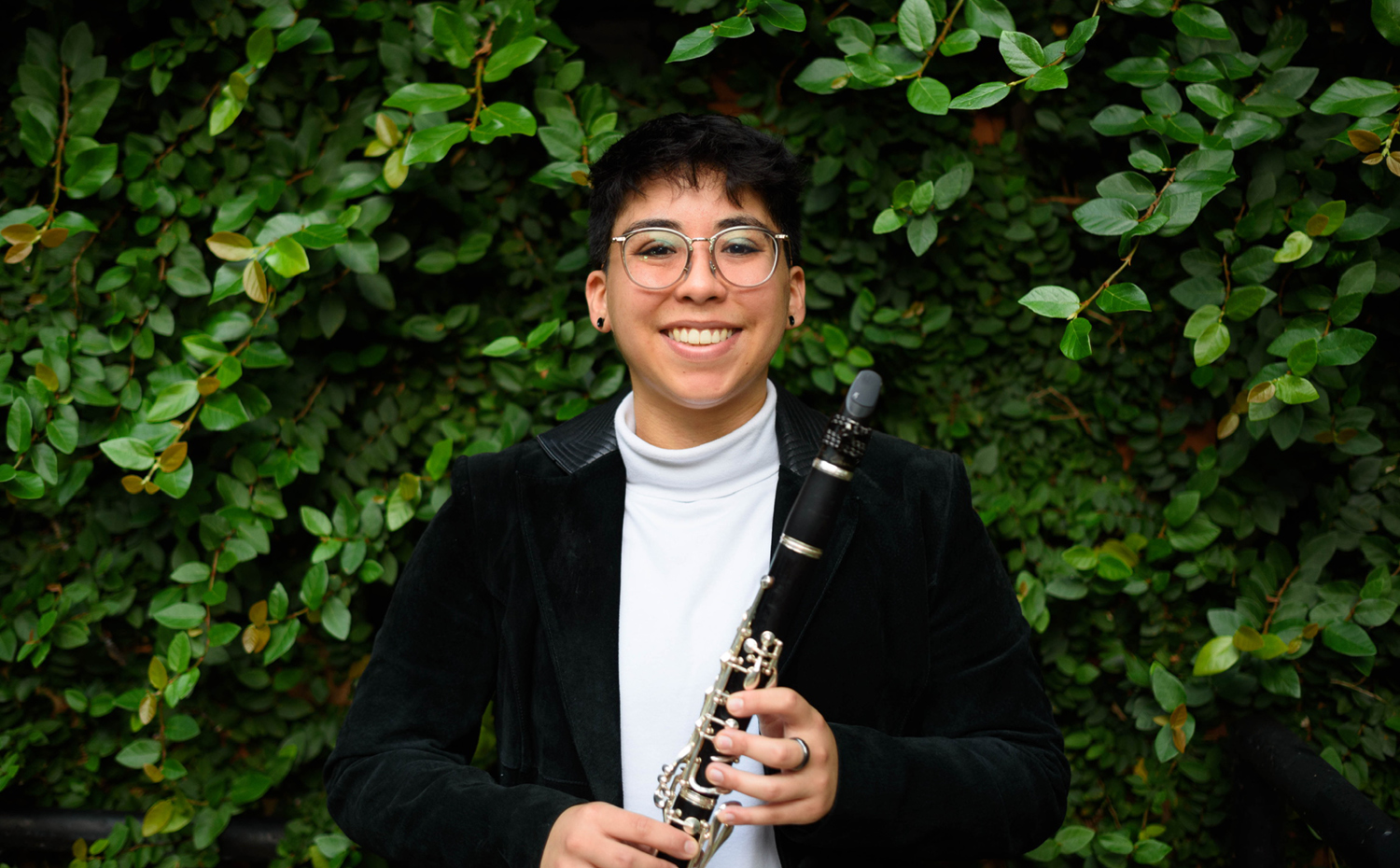Em Fernandez Receives Graduate Assistantship Award